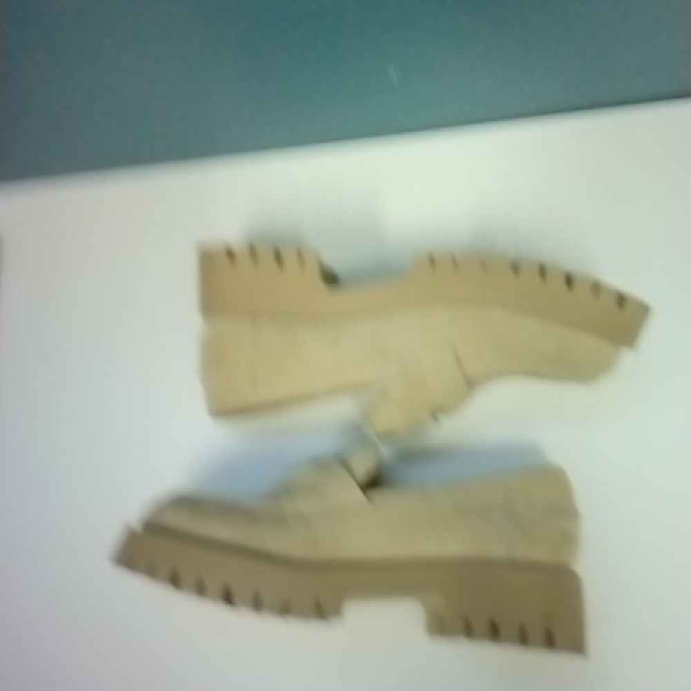 Shoes - Picture 5 of 9